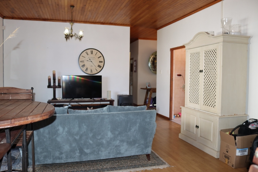 6 Bedroom Property for Sale in Kleinmond Western Cape